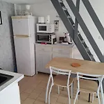 Maisonnette, 5 Pers, 500m Plage, Parking, Terrasse Semesterbostad Agde