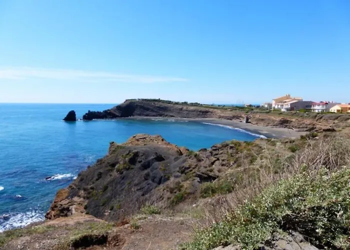 別荘 Maisonnette, 5 Pers, 500m Plage, Parking, Terrasse アグド